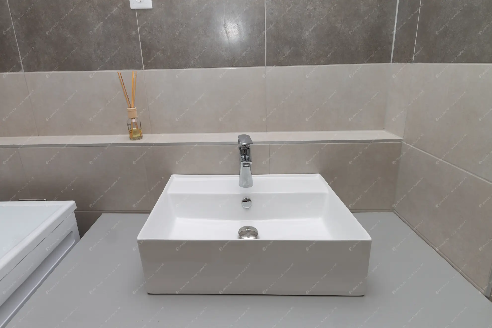 Kiadó albérlet 340000 Ft/hó áron: Budapest, VIII. kerület  Corvin sétány. Mérete: 50 nm, 2 szobás | Alberlet.hu - 6628493