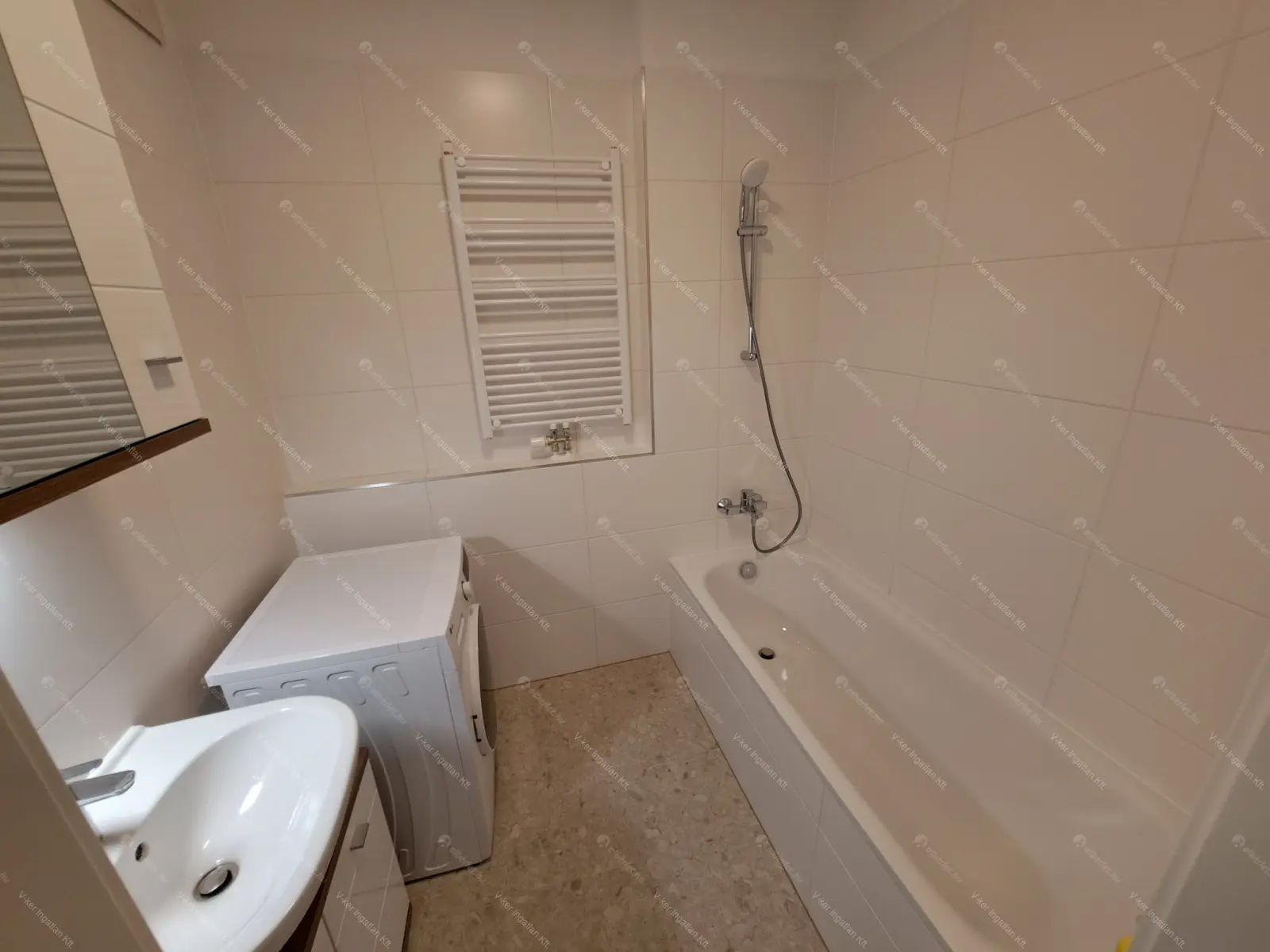 Kiadó albérlet 320000 Ft/hó áron: Budapest, VIII. kerület  Corvin sétány. Mérete: 50 nm, 2 szobás | Alberlet.hu - 6643676