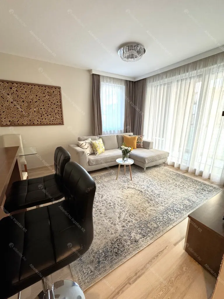 Kiadó albérlet 350000 Ft/hó áron: Budapest, VIII. kerület  Corvin sétány. Mérete: 50 nm, 2 szobás | Alberlet.hu - 6661732