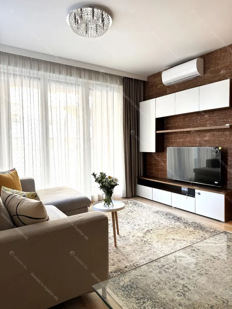 Kiadó albérlet 350000 Ft/hó áron: Budapest, VIII. kerület  Corvin sétány. Mérete: 50 nm, 2 szobás | Alberlet.hu - 6661733