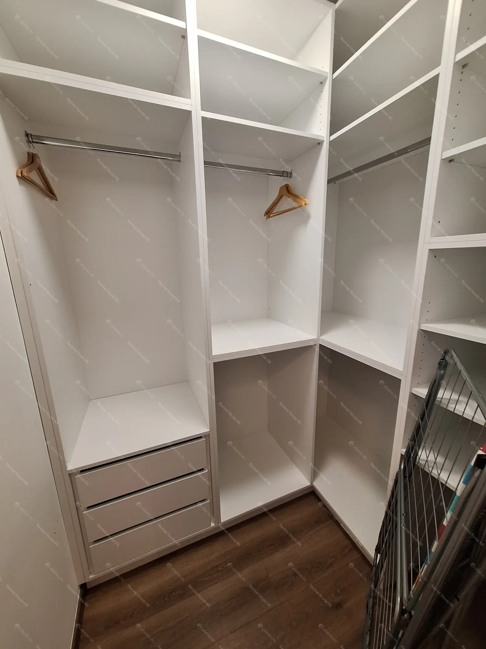 Kiadó albérlet 330000 Ft/hó áron: Budapest, VIII. kerület  Corvin sétány. Mérete: 52 nm, 2 szobás | Alberlet.hu - 6644801