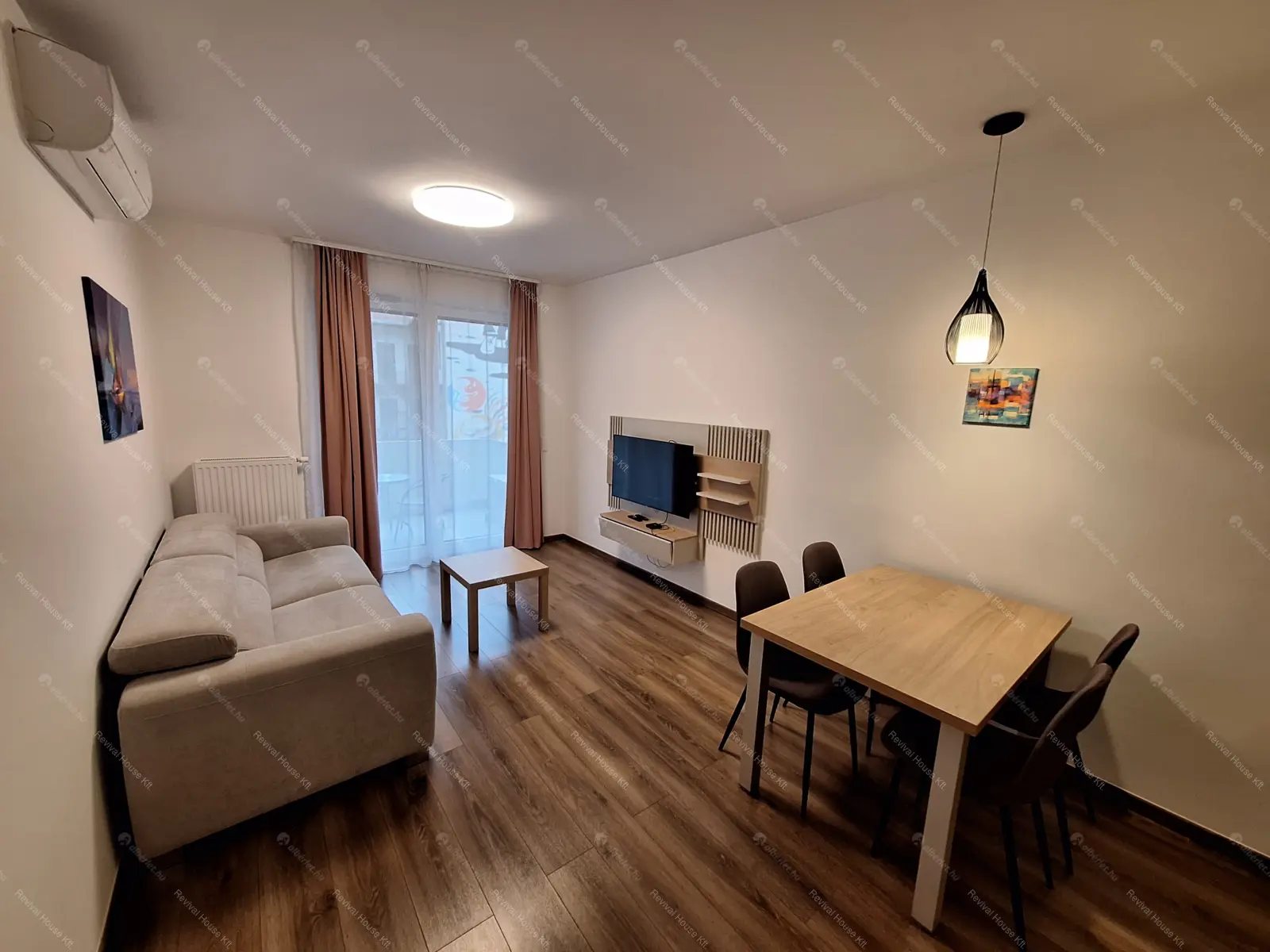 Kiadó albérlet 330000 Ft/hó áron: Budapest, VIII. kerület  Corvin sétány. Mérete: 52 nm, 2 szobás | Alberlet.hu - 6644802