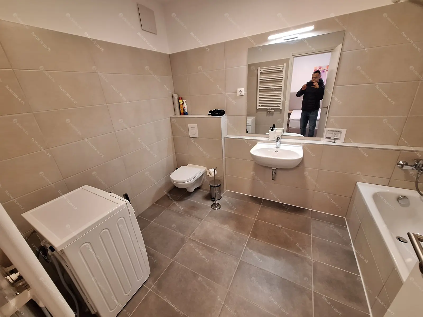 Kiadó albérlet 330000 Ft/hó áron: Budapest, VIII. kerület  Corvin sétány. Mérete: 52 nm, 2 szobás | Alberlet.hu - 6644819