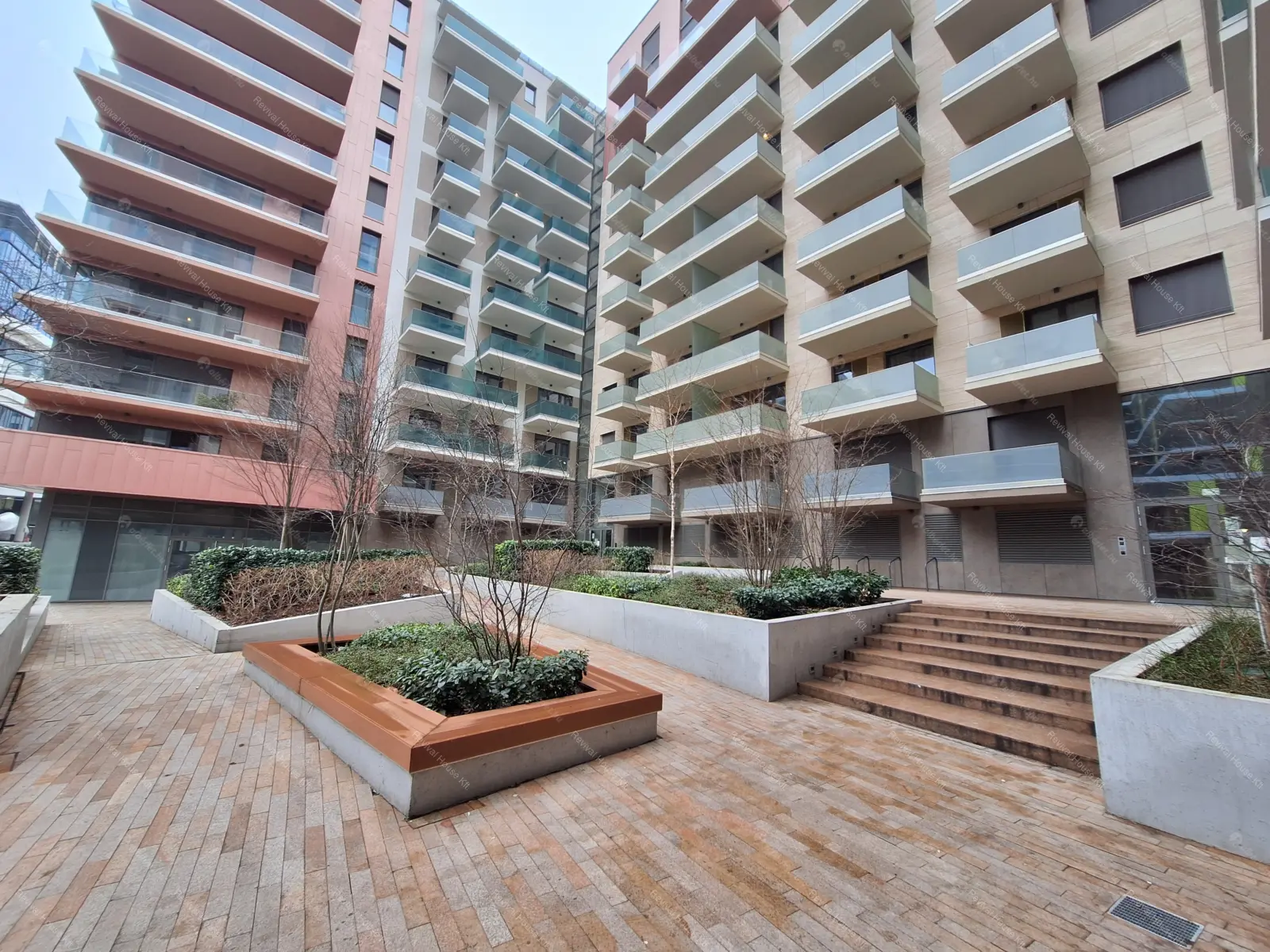 Kiadó albérlet 330000 Ft/hó áron: Budapest, VIII. kerület  Corvin sétány. Mérete: 52 nm, 2 szobás | Alberlet.hu - 6644822