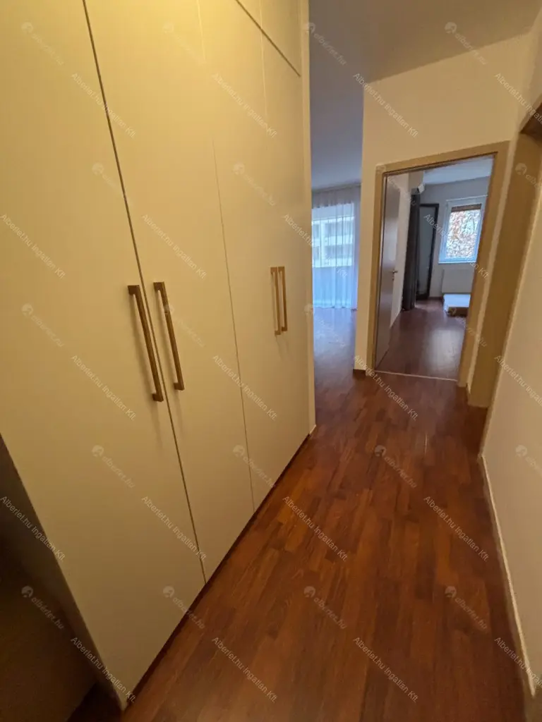 Kiadó albérlet 350000 Ft/hó áron: Budapest, VIII. kerület  Corvin sétány. Mérete: 52 nm, 2 szobás | Alberlet.hu - 6654014