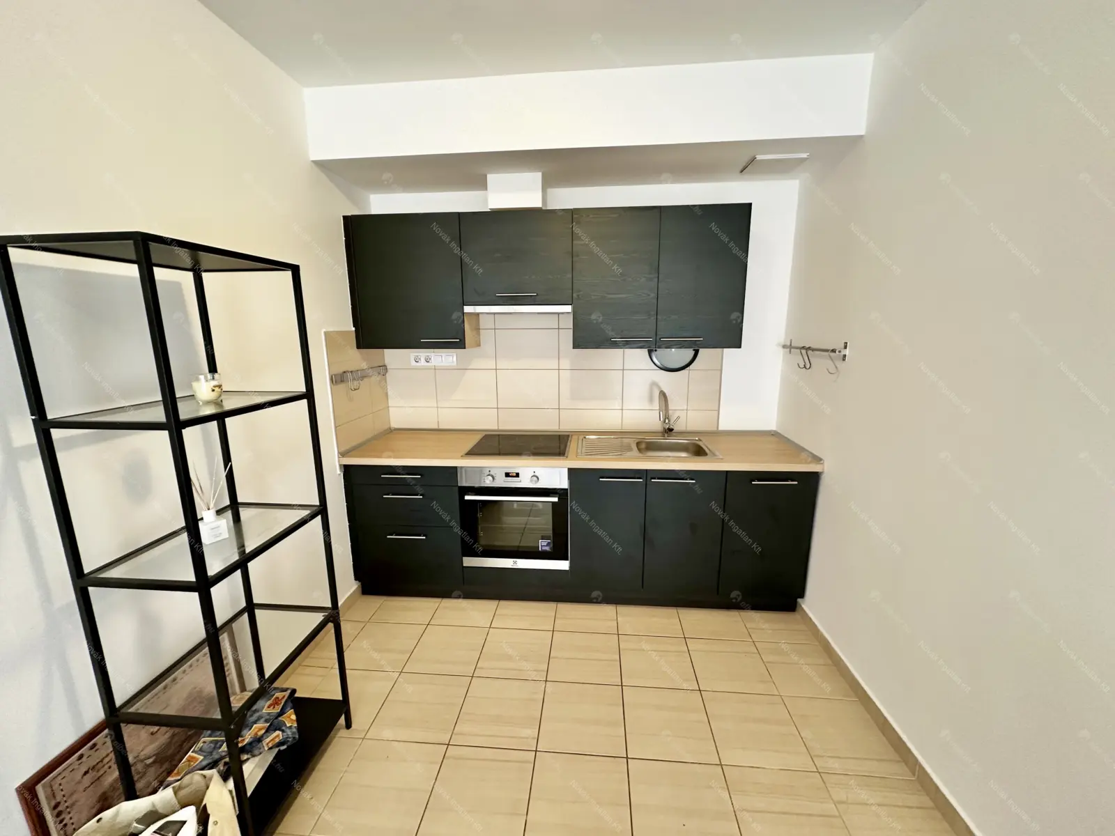 Kiadó albérlet 340000 Ft/hó áron: Budapest, VIII. kerület  Corvin sétány. Mérete: 52 nm, 2 szobás | Alberlet.hu - 6677546