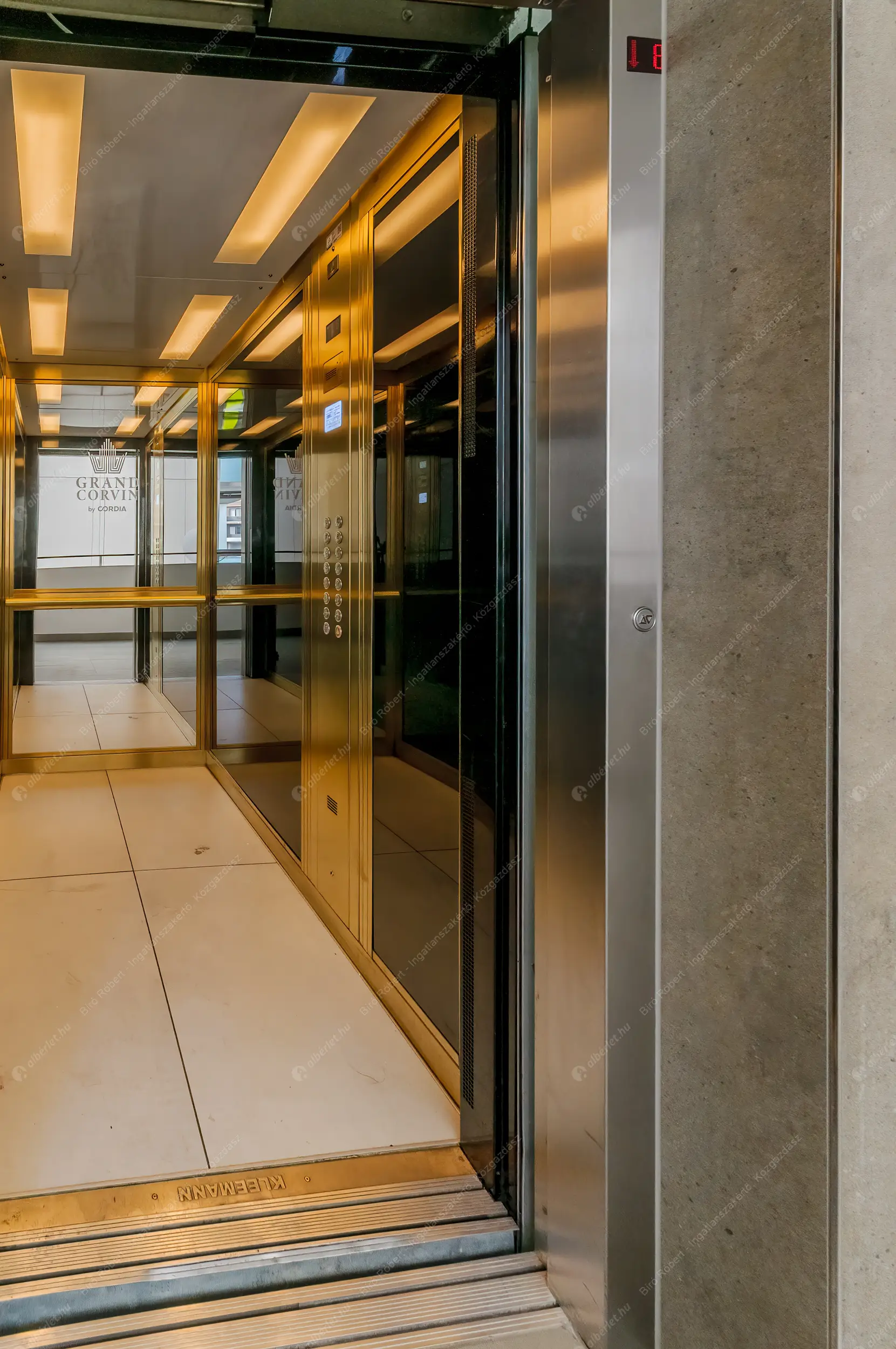 Kiadó albérlet 400000 Ft/hó áron: Budapest, VIII. kerület  Corvin sétány. Mérete: 62 nm, 3 szobás | Alberlet.hu - 6555068