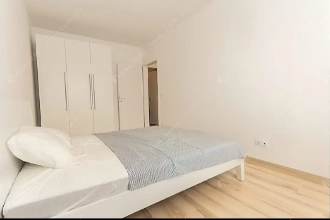 Kiadó albérlet 480000 Ft/hó áron: Budapest, VIII. kerület  Corvin sétány. Mérete: 64 nm, 3 szobás | Alberlet.hu - 6499459