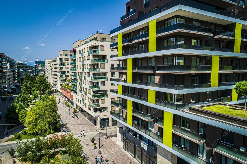 Kiadó albérlet 450000 Ft/hó áron: Budapest, VIII. kerület  Corvin sétány. Mérete: 64 nm, 3 szobás | Alberlet.hu - 6559342