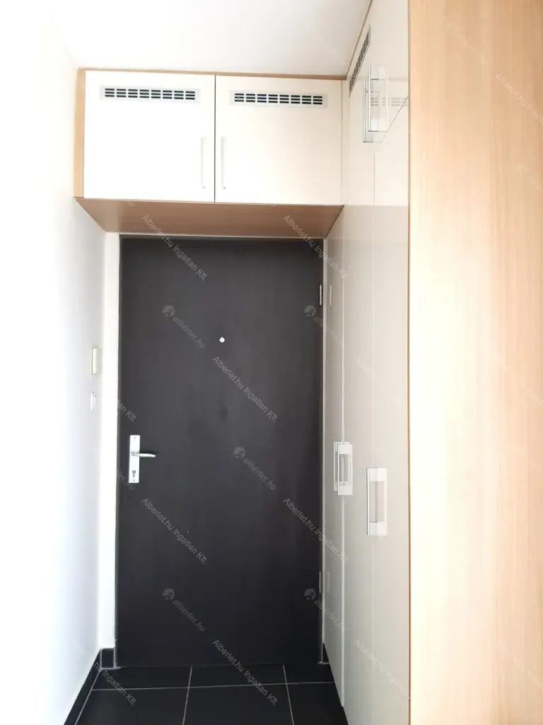 Kiadó albérlet 350000 Ft/hó áron: Budapest, VIII. kerület  Corvin sétány. Mérete: 64 nm, 2 szobás | Alberlet.hu - 6645318