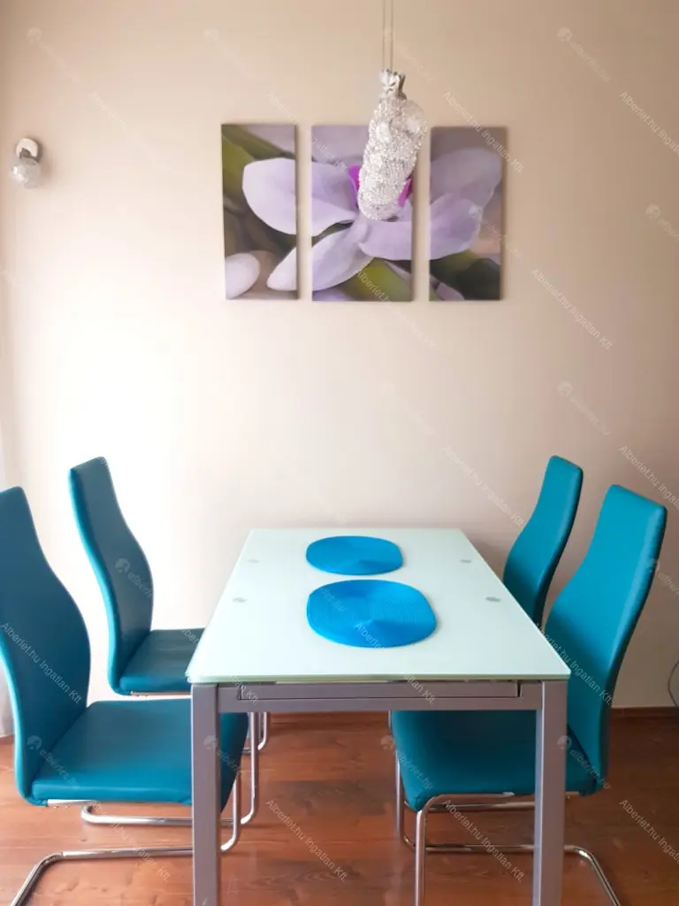 Kiadó albérlet 350000 Ft/hó áron: Budapest, VIII. kerület  Corvin sétány. Mérete: 64 nm, 2 szobás | Alberlet.hu - 6646301