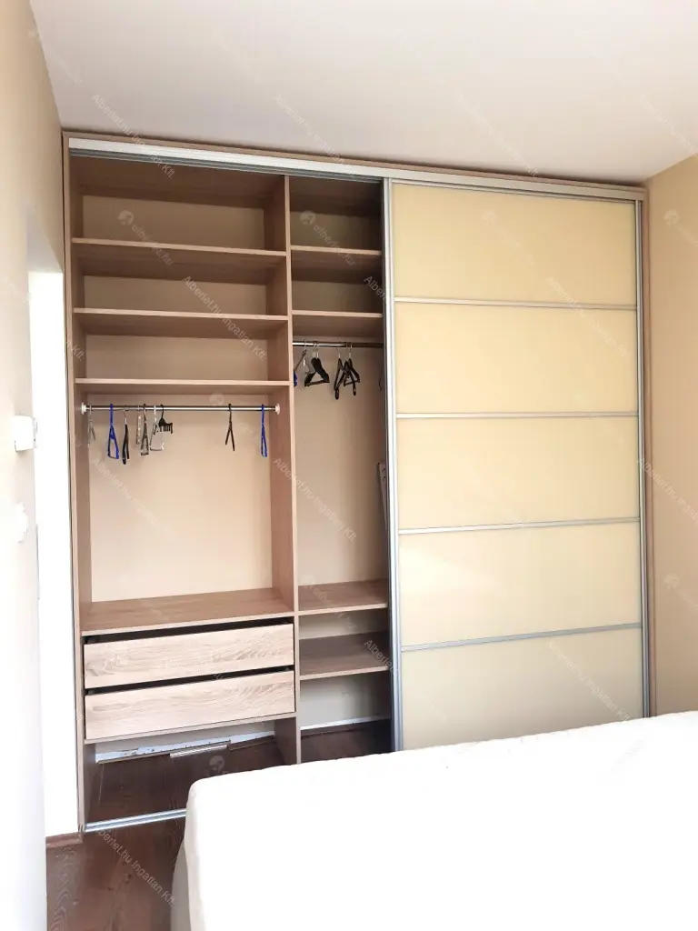 Kiadó albérlet 350000 Ft/hó áron: Budapest, VIII. kerület  Corvin sétány. Mérete: 64 nm, 2 szobás | Alberlet.hu - 6646304