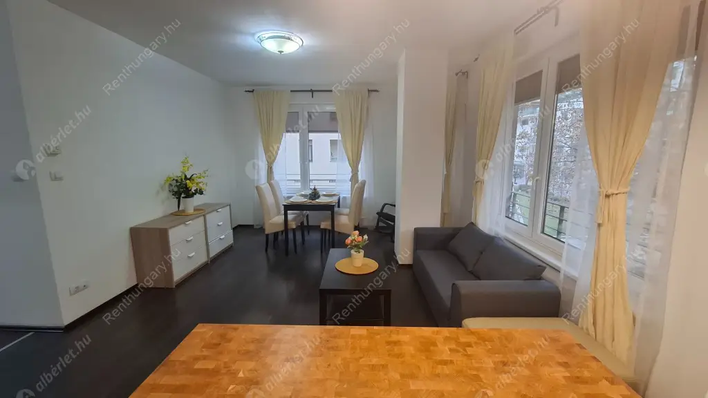 Kiadó albérlet 420000 Ft/hó áron: Budapest, VIII. kerület  Corvin sétány. Mérete: 66 nm, 3 szobás | Alberlet.hu - 6605761