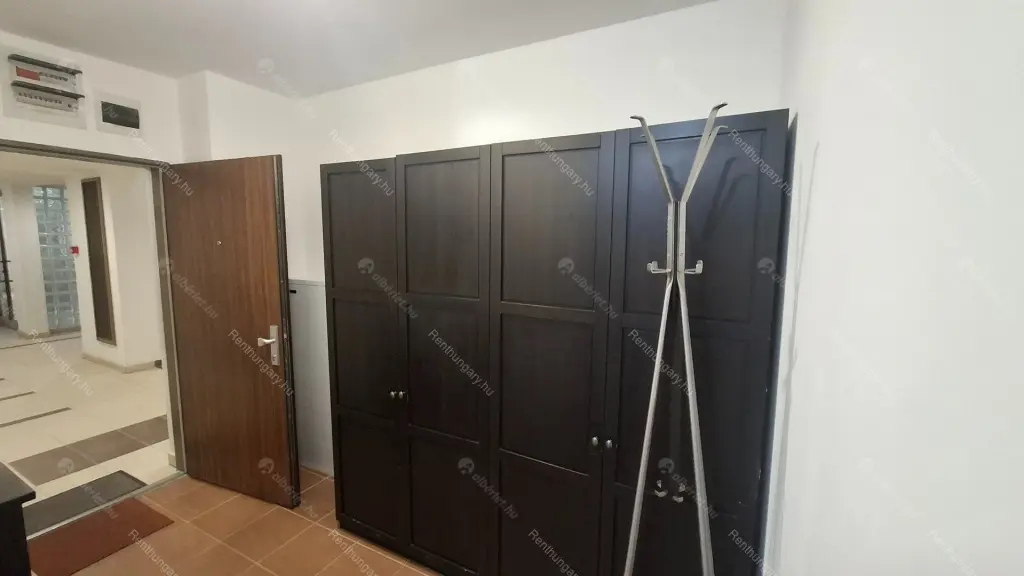 Kiadó albérlet 370000 Ft/hó áron: Budapest, VIII. kerület  Corvin sétány. Mérete: 66 nm, 3 szobás | Alberlet.hu - 6645199