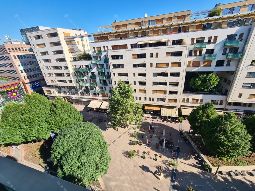 Kiadó albérlet 399000 Ft/hó áron: Budapest, VIII. kerület  Corvin sétány. Mérete: 70 nm, 3 szobás | Alberlet.hu - 6805752