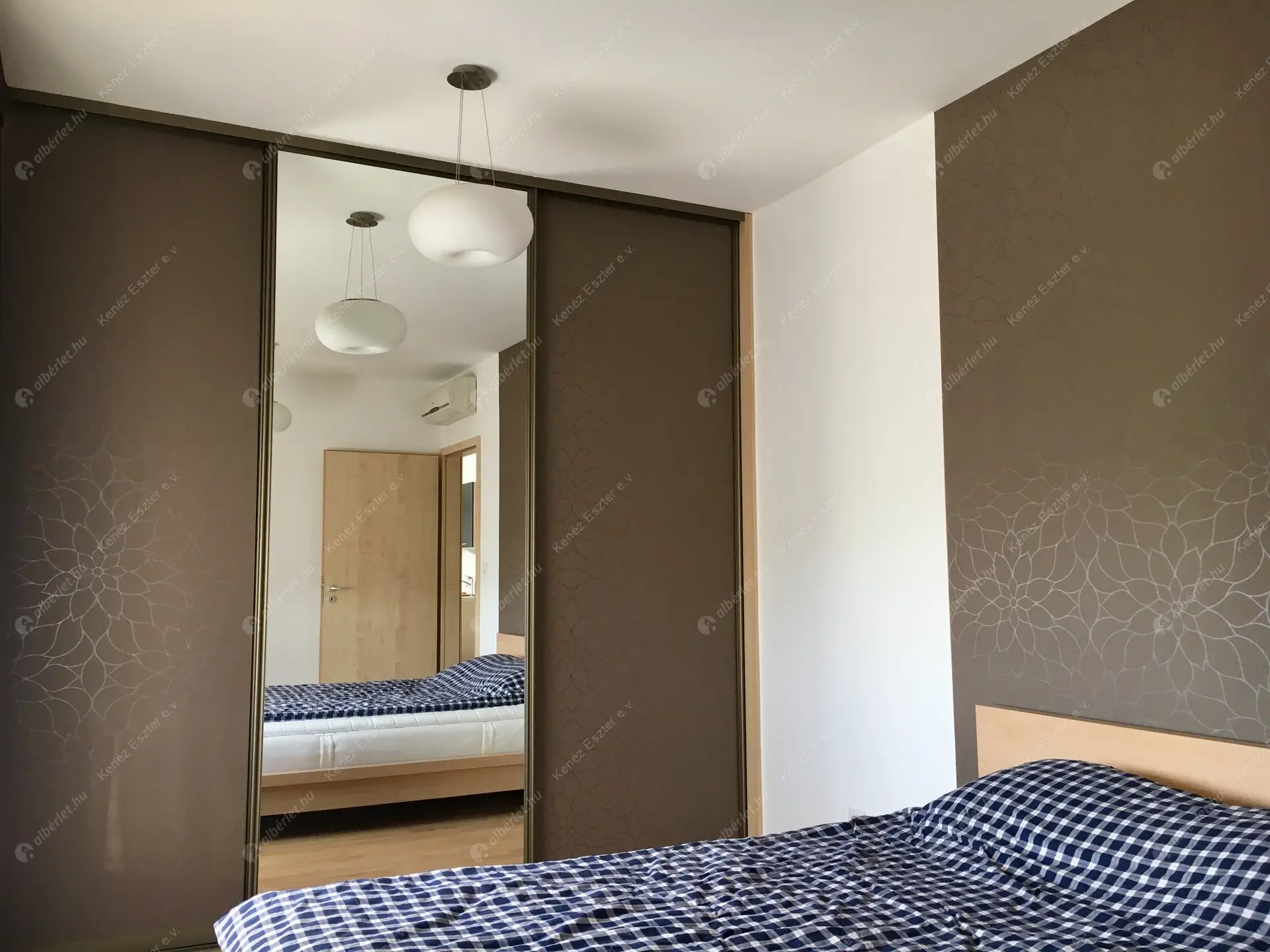 Kiadó albérlet 480000 Ft/hó áron: Budapest, VIII. kerület  Corvin sétány. Mérete: 80 nm, 3 szobás | Alberlet.hu - 6505565