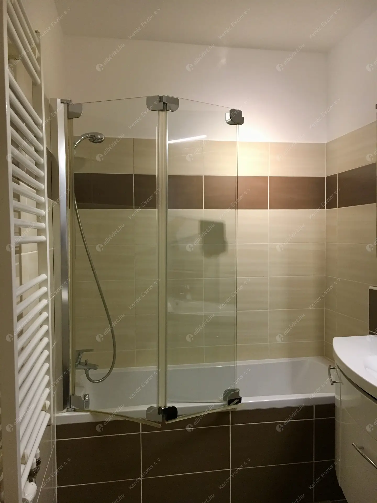 Kiadó albérlet 480000 Ft/hó áron: Budapest, VIII. kerület  Corvin sétány. Mérete: 80 nm, 3 szobás | Alberlet.hu - 6505568