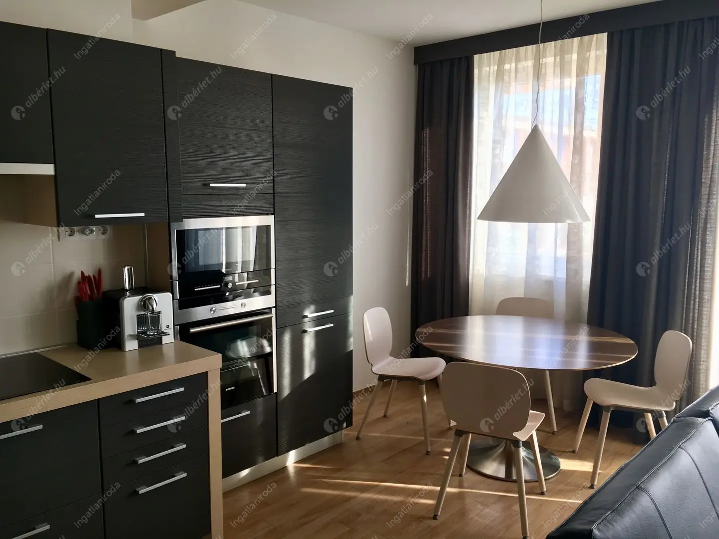 Kiadó albérlet 460000 Ft/hó áron: Budapest, VIII. kerület  Corvin sétány. Mérete: 80 nm, 3 szobás | Alberlet.hu - 6547271