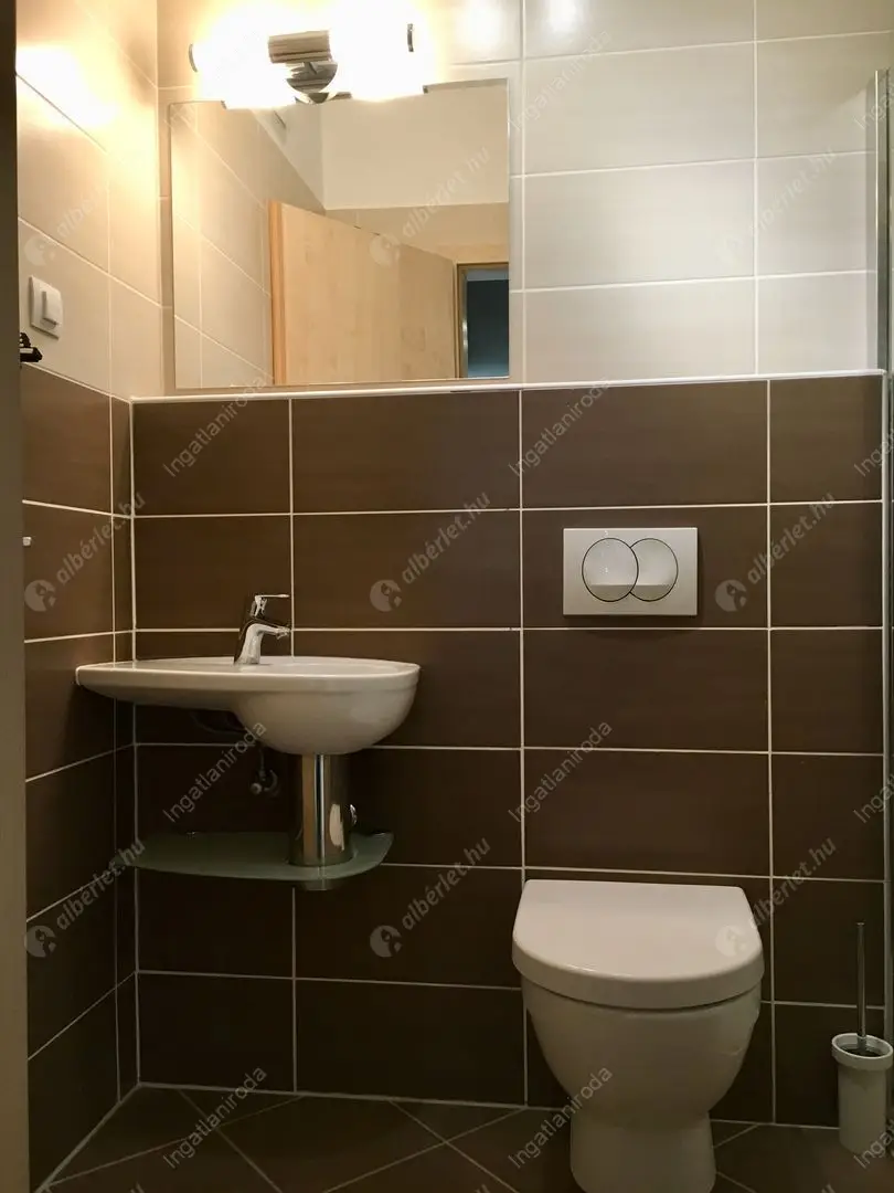 Kiadó albérlet 460000 Ft/hó áron: Budapest, VIII. kerület  Corvin sétány. Mérete: 80 nm, 3 szobás | Alberlet.hu - 6547273