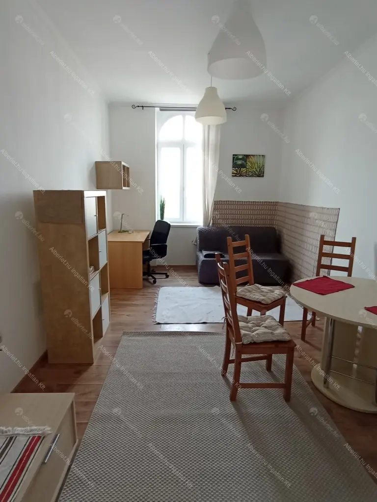 Kiadó albérlet 180000 Ft/hó áron: Budapest, VIII. kerület  Diószegi Sámuel utca. Mérete: 32 nm, 1 szobás | Alberlet.hu - 6704596