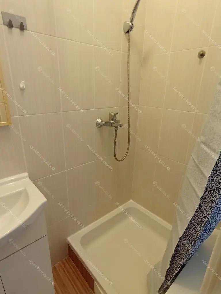 Kiadó albérlet 180000 Ft/hó áron: Budapest, VIII. kerület  Diószegi Sámuel utca. Mérete: 32 nm, 1 szobás | Alberlet.hu - 6704597