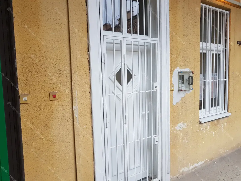 Kiadó albérlet 180000 Ft/hó áron: Budapest, VIII. kerület  Diószegi Sámuel utca. Mérete: 32 nm, 1 szobás | Alberlet.hu - 6704612