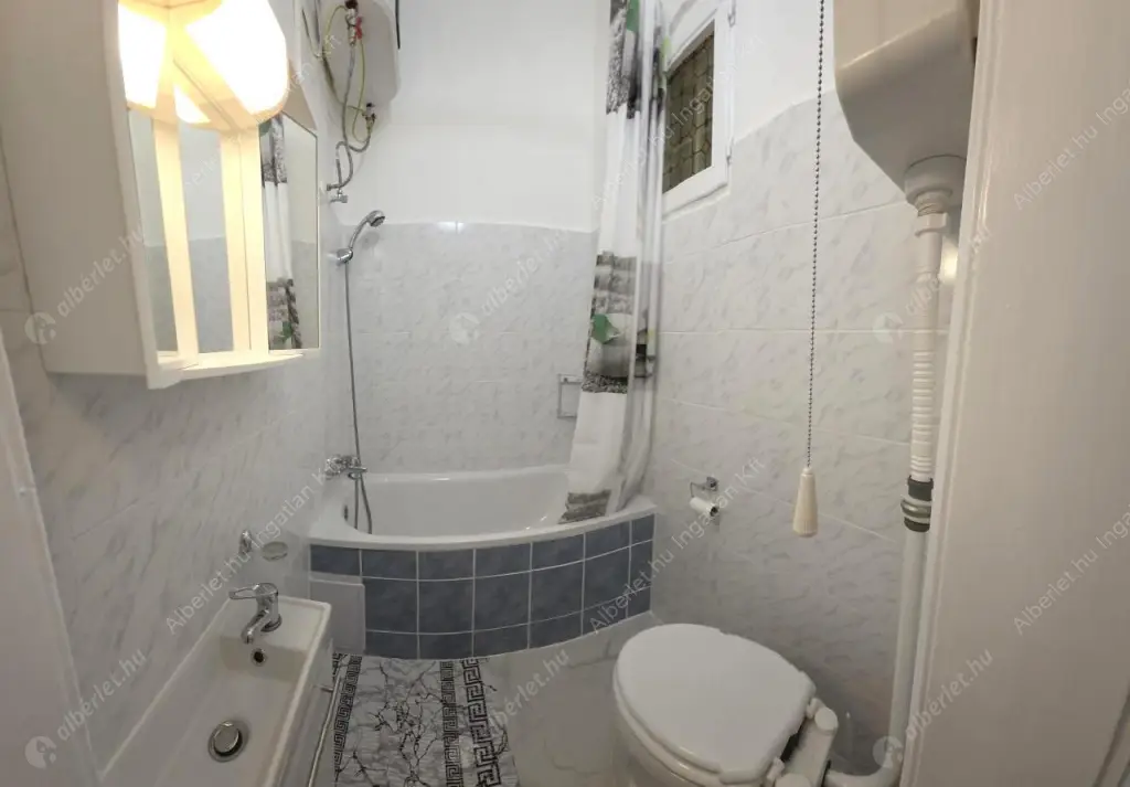 Kiadó albérlet 200000 Ft/hó áron: Budapest, VIII. kerület  Dobozi utca. Mérete: 34 nm, 1 szobás | Alberlet.hu - 6636875