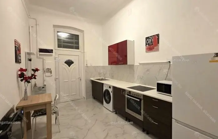 Kiadó albérlet 200000 Ft/hó áron: Budapest, VIII. kerület  Dobozi utca. Mérete: 34 nm, 1 szobás | Alberlet.hu - 6647558