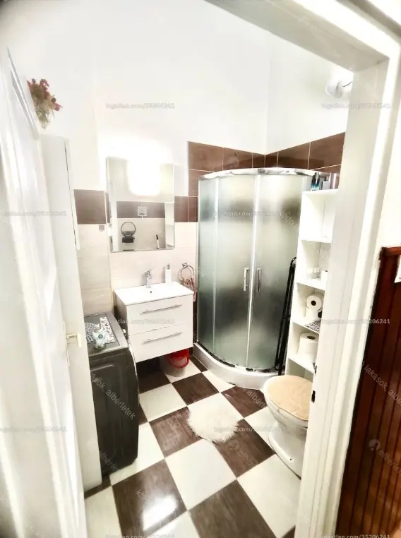 Kiadó albérlet 200000 Ft/hó áron: Budapest, VIII. kerület  Dugonics utca. Mérete: 40 nm, 1 szobás | Alberlet.hu - 6640319