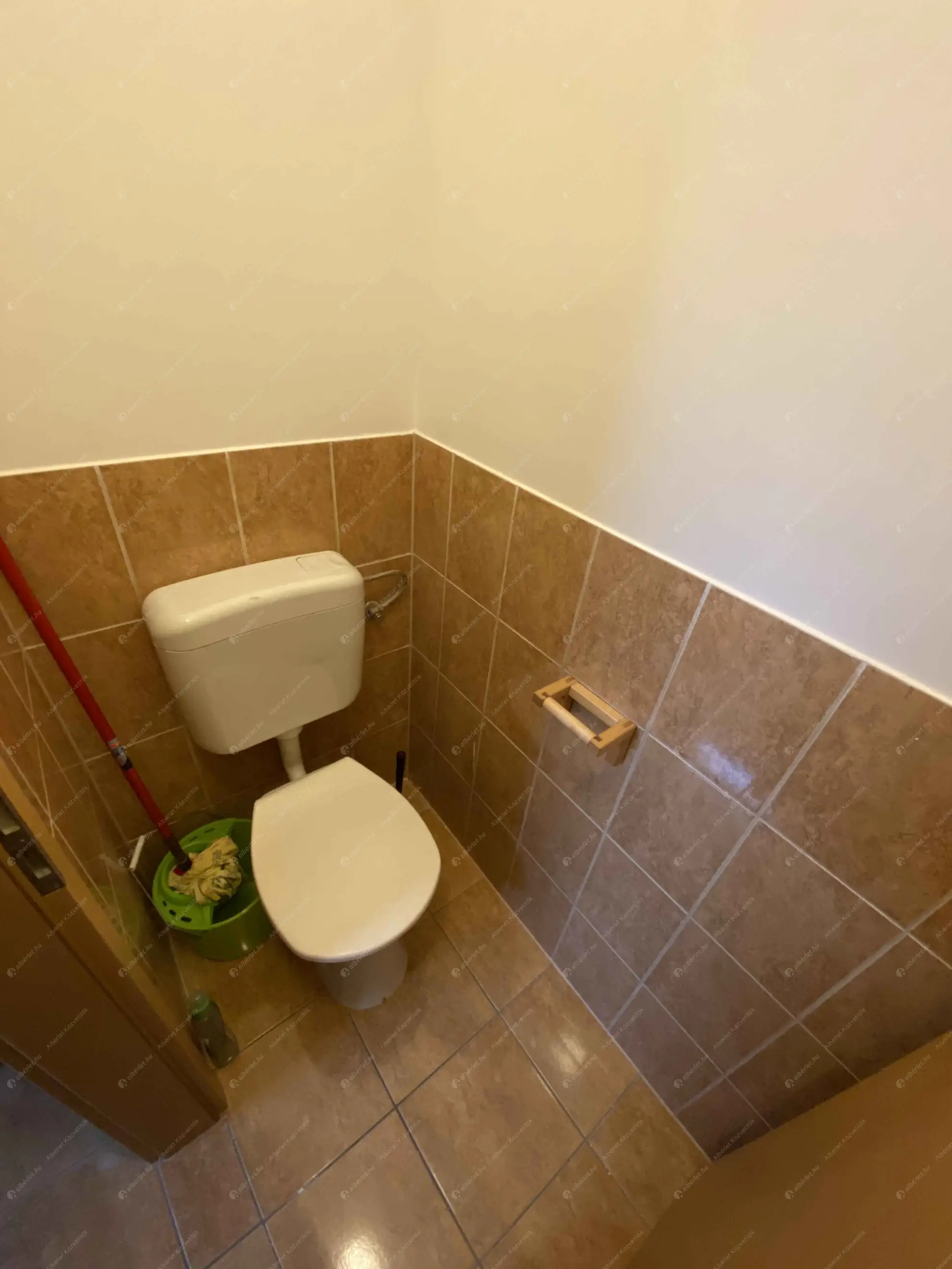 Kiadó albérlet 150000 Ft/hó áron: Budapest, VIII. kerület  Fecske utca. Mérete: 30 nm, 1 szobás | Alberlet.hu - 6570186