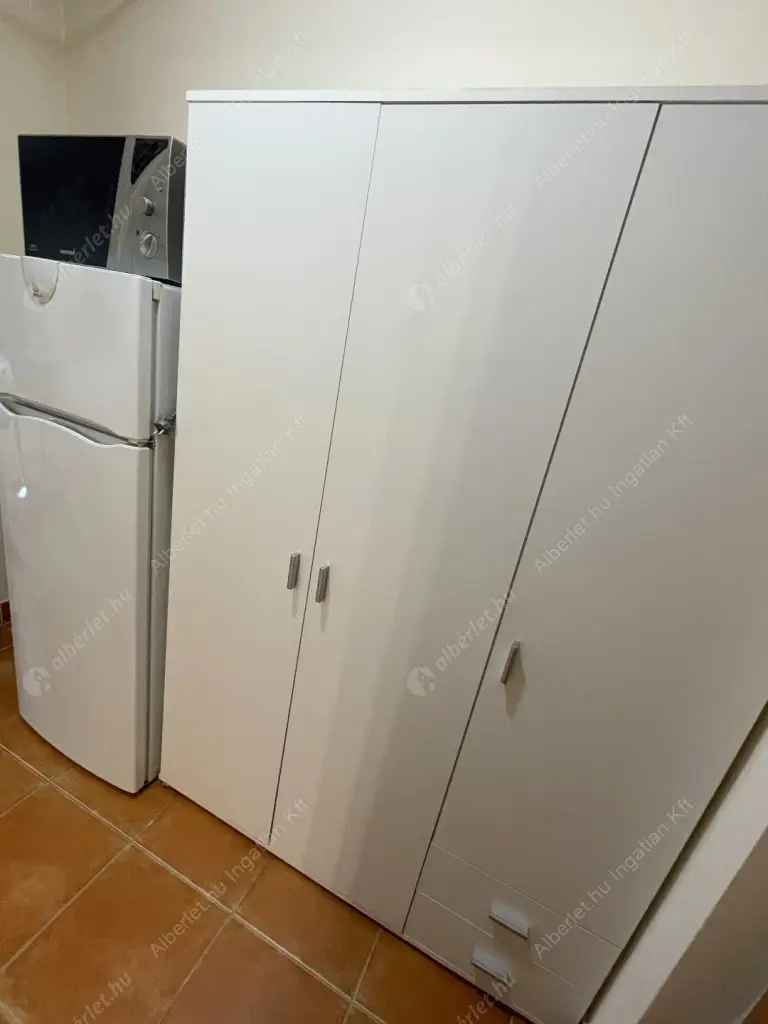 Kiadó albérlet 200000 Ft/hó áron: Budapest, VIII. kerület  Fecske utca. Mérete: 30 nm, 1 szobás | Alberlet.hu - 6577552