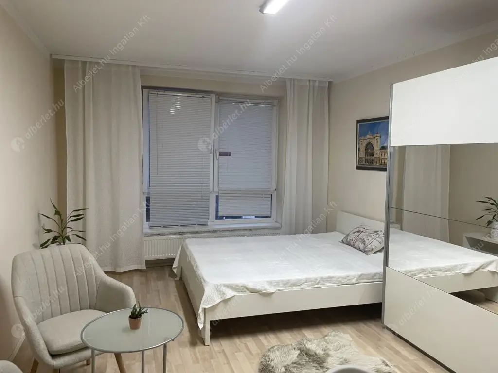 Kiadó albérlet 200000 Ft/hó áron: Budapest, VIII. kerület  Fecske utca. Mérete: 30 nm, 1 szobás | Alberlet.hu - 6577556
