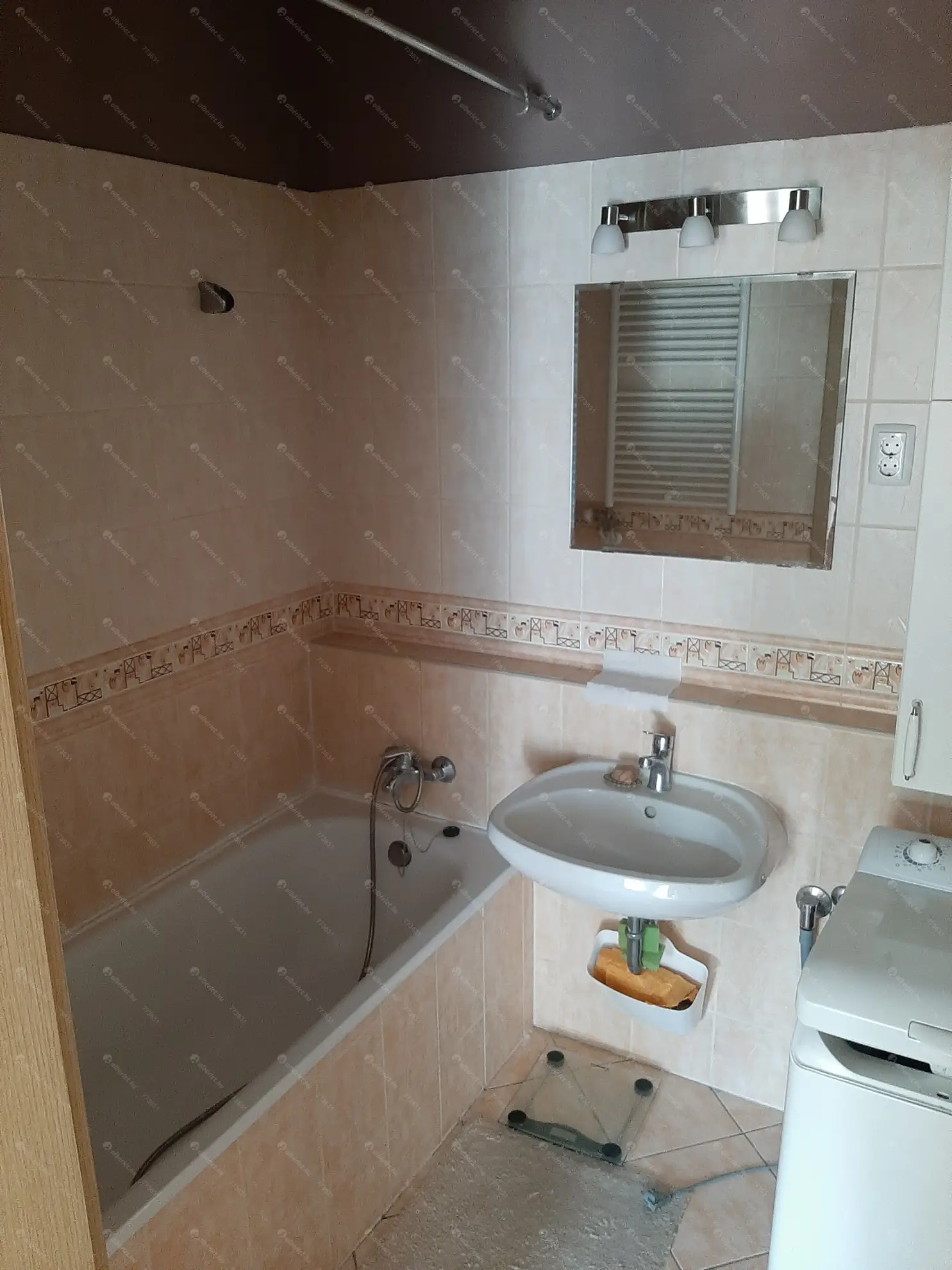 Kiadó albérlet 240000 Ft/hó áron: Budapest, VIII. kerület  Fecske utca. Mérete: 39 nm, 1 szobás | Alberlet.hu - 6634307