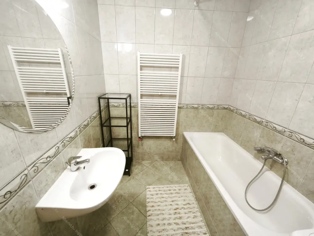 Kiadó albérlet 295000 Ft/hó áron: Budapest, VIII. kerület  Fecske utca. Mérete: 58 nm, 2 szobás | Alberlet.hu - 6693759