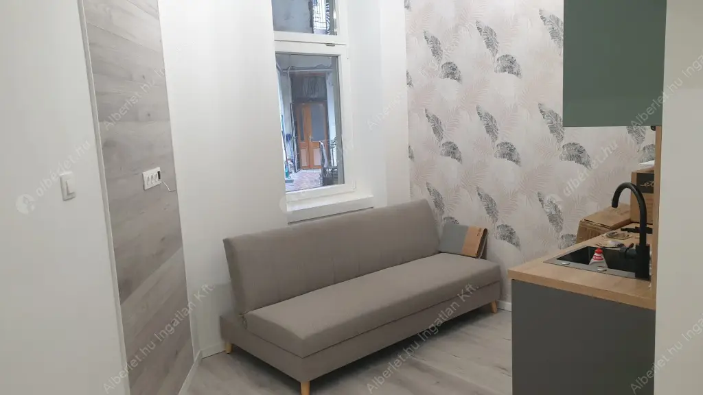 Kiadó albérlet 240000 Ft/hó áron: Budapest, VIII. kerület  Fiumei út. Mérete: 21 nm, 1 szobás | Alberlet.hu - 6592571