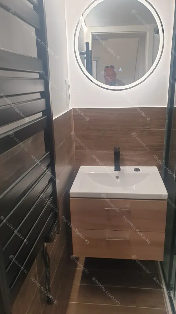 Kiadó albérlet 180000 Ft/hó áron: Budapest, VIII. kerület  Fiumei út. Mérete: 21 nm, 1 szobás | Alberlet.hu - 6659367