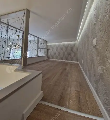 Kiadó albérlet 230000 Ft/hó áron: Budapest, VIII. kerület  Fiumei út. Mérete: 35 nm, 1 szobás | Alberlet.hu - 6578159