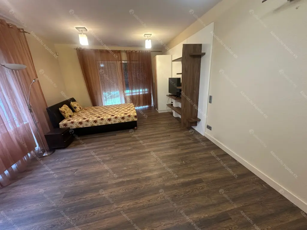 Kiadó albérlet 225000 Ft/hó áron: Budapest, VIII. kerület  Futó utca. Mérete: 33 nm, 1 szobás | Alberlet.hu - 6683464