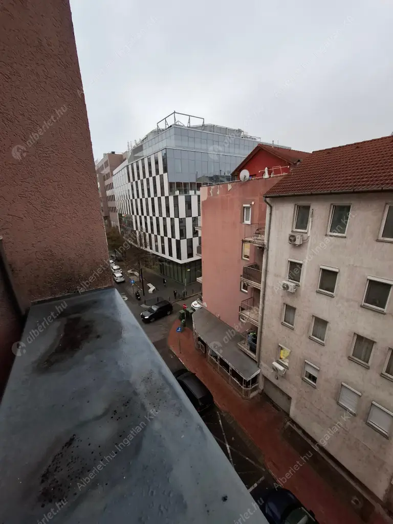 Kiadó albérlet 200000 Ft/hó áron: Budapest, VIII. kerület  Futó utca. Mérete: 42 nm, 1 szobás | Alberlet.hu - 6601351