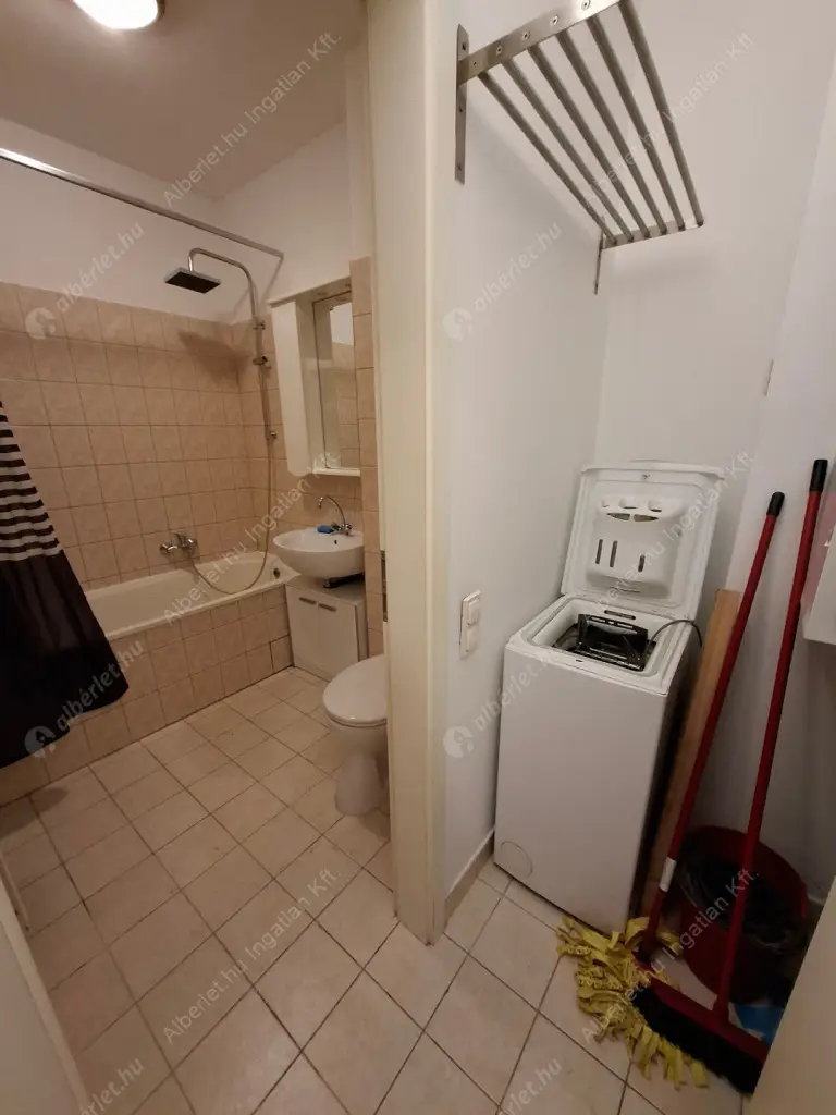 Kiadó albérlet 200000 Ft/hó áron: Budapest, VIII. kerület  Futó utca. Mérete: 42 nm, 1 szobás | Alberlet.hu - 6601354