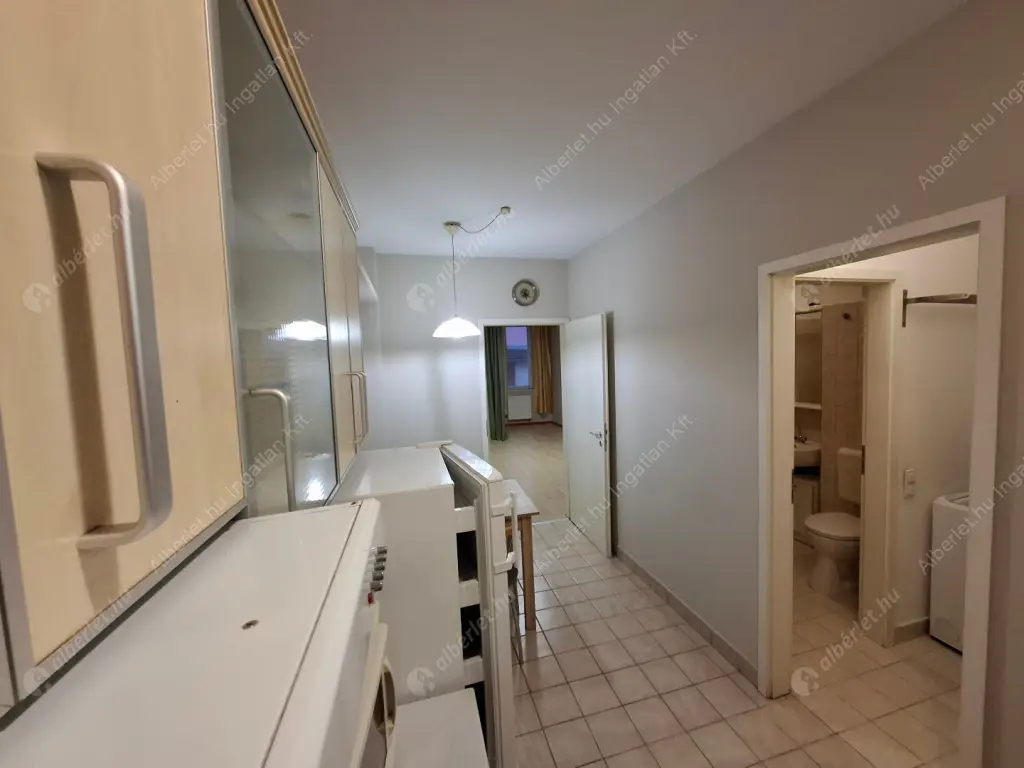 Kiadó albérlet 200000 Ft/hó áron: Budapest, VIII. kerület  Futó utca. Mérete: 42 nm, 1 szobás | Alberlet.hu - 6601359