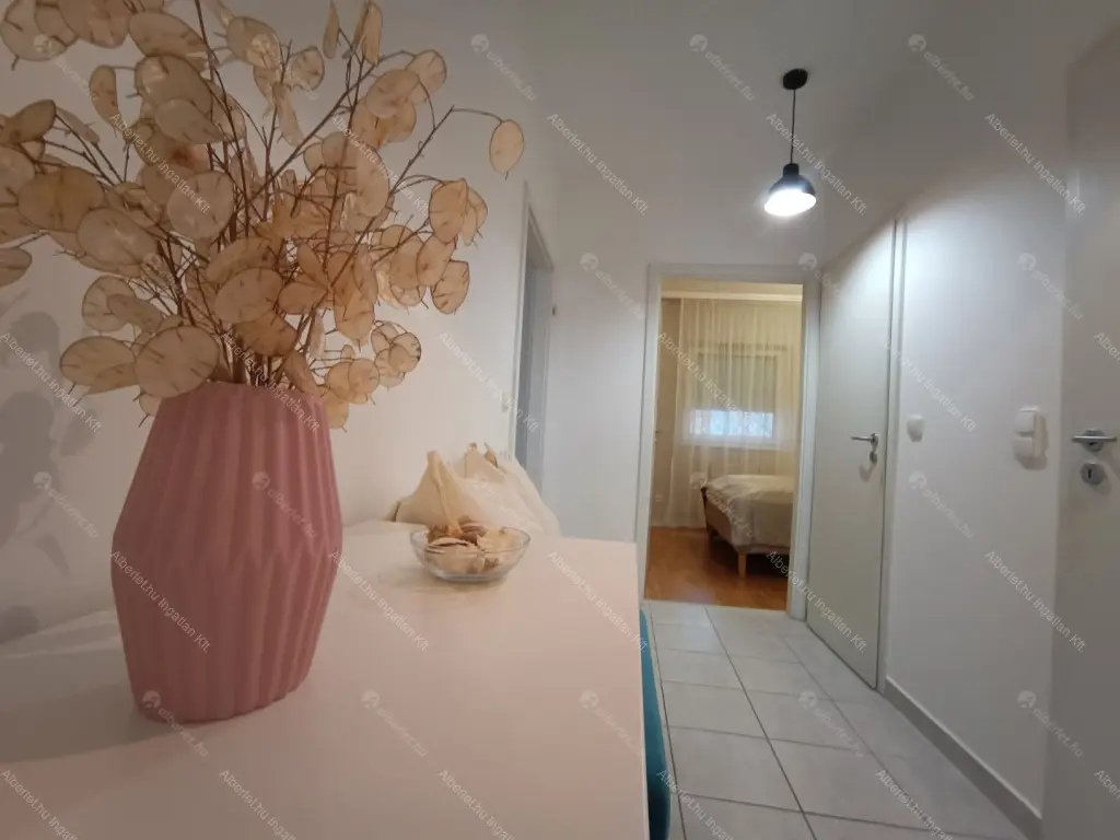 Kiadó albérlet 395000 Ft/hó áron: Budapest, VIII. kerület  Futó utca. Mérete: 61 nm, 1 szobás | Alberlet.hu - 6687408