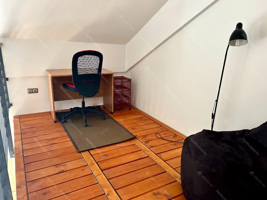 Kiadó albérlet 349000 Ft/hó áron: Budapest, VIII. kerület  Futó utca. Mérete: 71 nm, 1 szobás | Alberlet.hu - 6679838