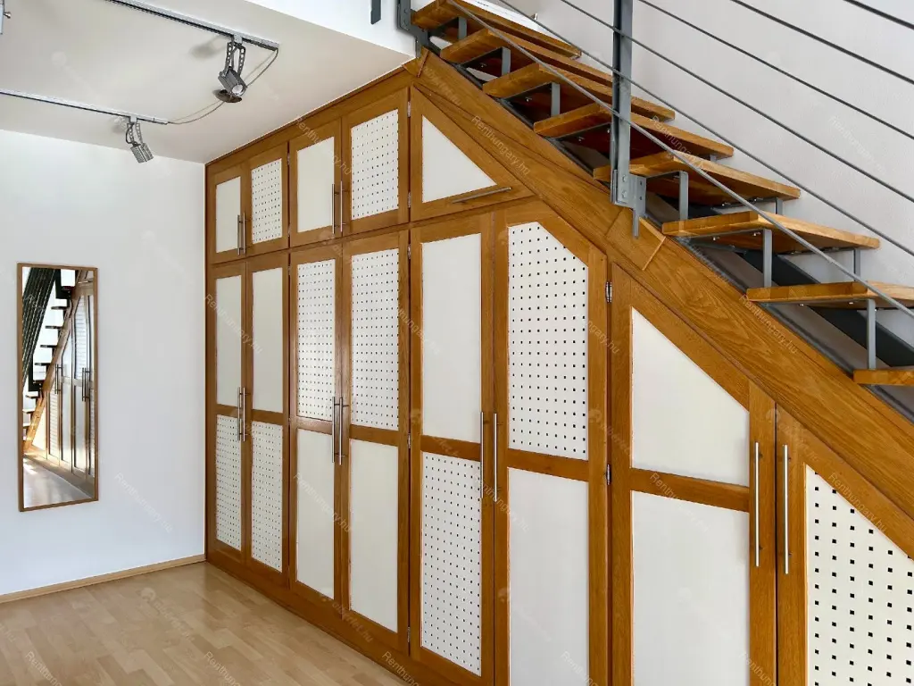 Kiadó albérlet 349000 Ft/hó áron: Budapest, VIII. kerület  Futó utca. Mérete: 71 nm, 1 szobás | Alberlet.hu - 6679839