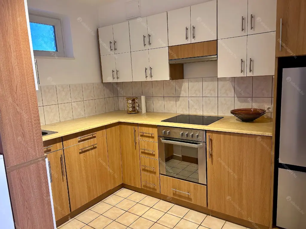 Kiadó albérlet 349000 Ft/hó áron: Budapest, VIII. kerület  Futó utca. Mérete: 71 nm, 1 szobás | Alberlet.hu - 6679845