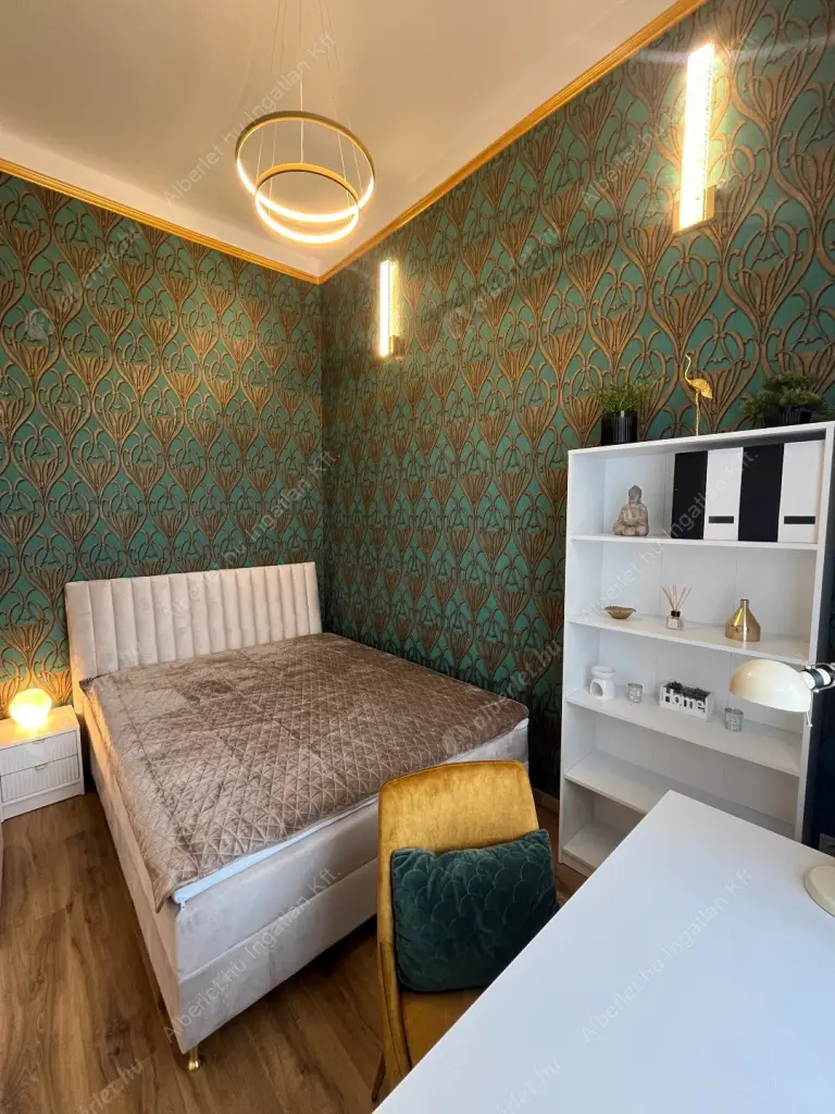 Kiadó albérlet 450000 Ft/hó áron: Budapest, VIII. kerület  Gutenberg tér. Mérete: 107 nm, 3 szobás | Alberlet.hu - 6575459