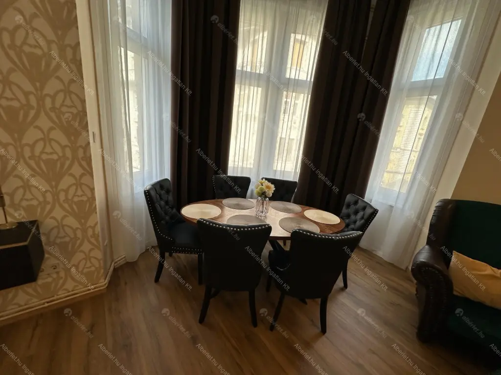 Kiadó albérlet 450000 Ft/hó áron: Budapest, VIII. kerület  Gutenberg tér. Mérete: 107 nm, 3 szobás | Alberlet.hu - 6702187