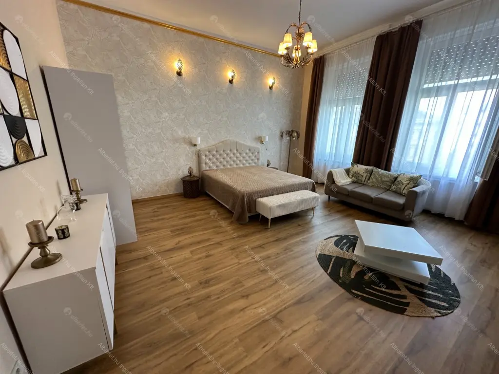 Kiadó albérlet 450000 Ft/hó áron: Budapest, VIII. kerület  Gutenberg tér. Mérete: 107 nm, 3 szobás | Alberlet.hu - 6702193