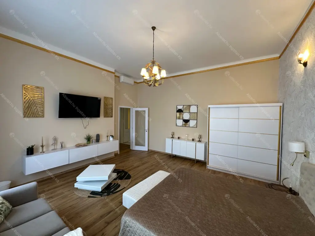 Kiadó albérlet 450000 Ft/hó áron: Budapest, VIII. kerület  Gutenberg tér. Mérete: 107 nm, 3 szobás | Alberlet.hu - 6702194