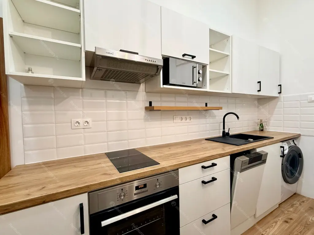 Kiadó albérlet 200000 Ft/hó áron: Budapest, VIII. kerület  Gyulai Pál utca. Mérete: 31 nm, 1 szobás | Alberlet.hu - 6650552